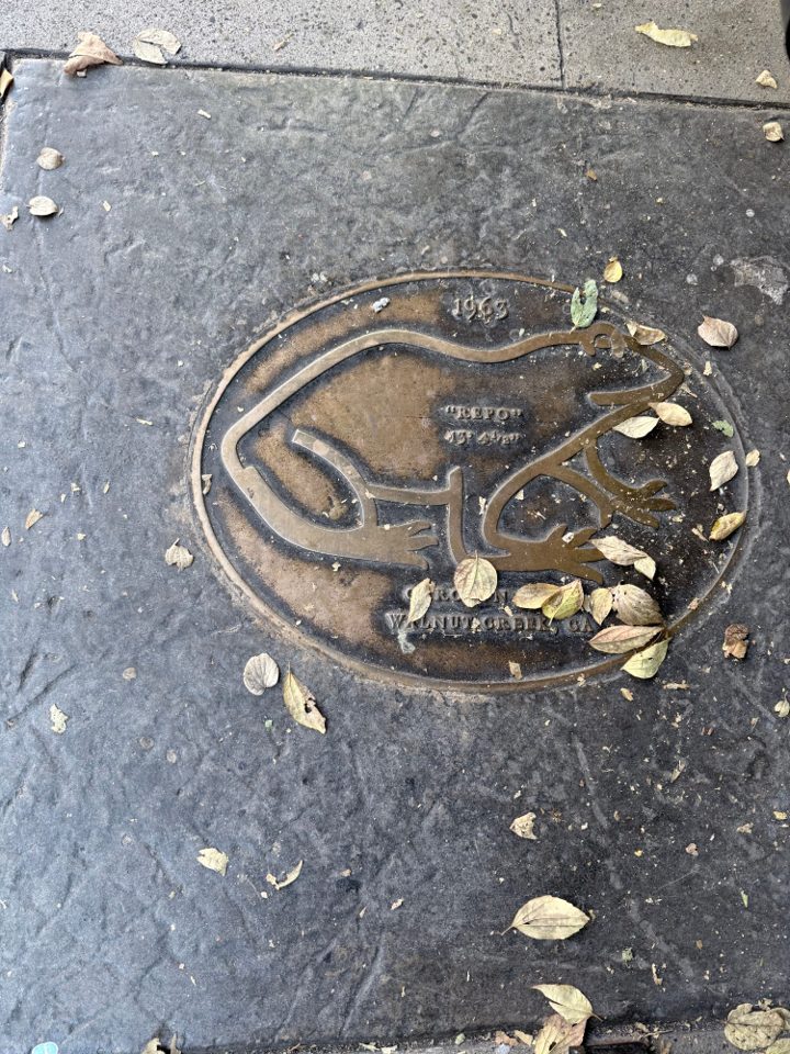 Repo - 1963, frog plaque, Angels Camp